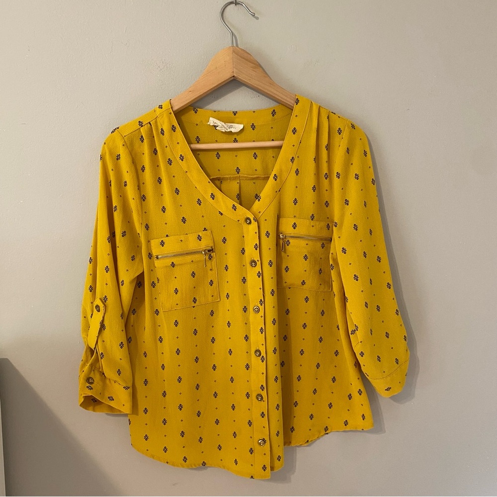 Sweet Wanderer Mustard Yellow Button-Up Blouse 3/4 Sleeve size M